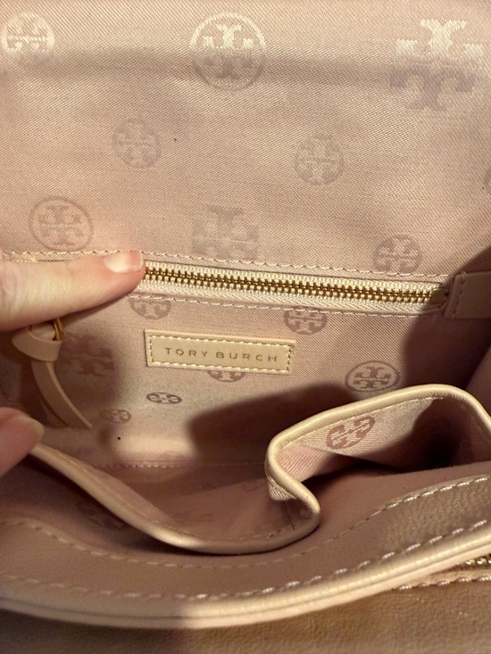 Tory Burch Quilted Chevron Leather Clutch in Blush Pink - Picture 7 of 8